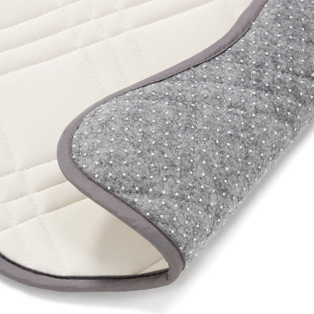 Rug Scallop Medium Beige x Dark Gray